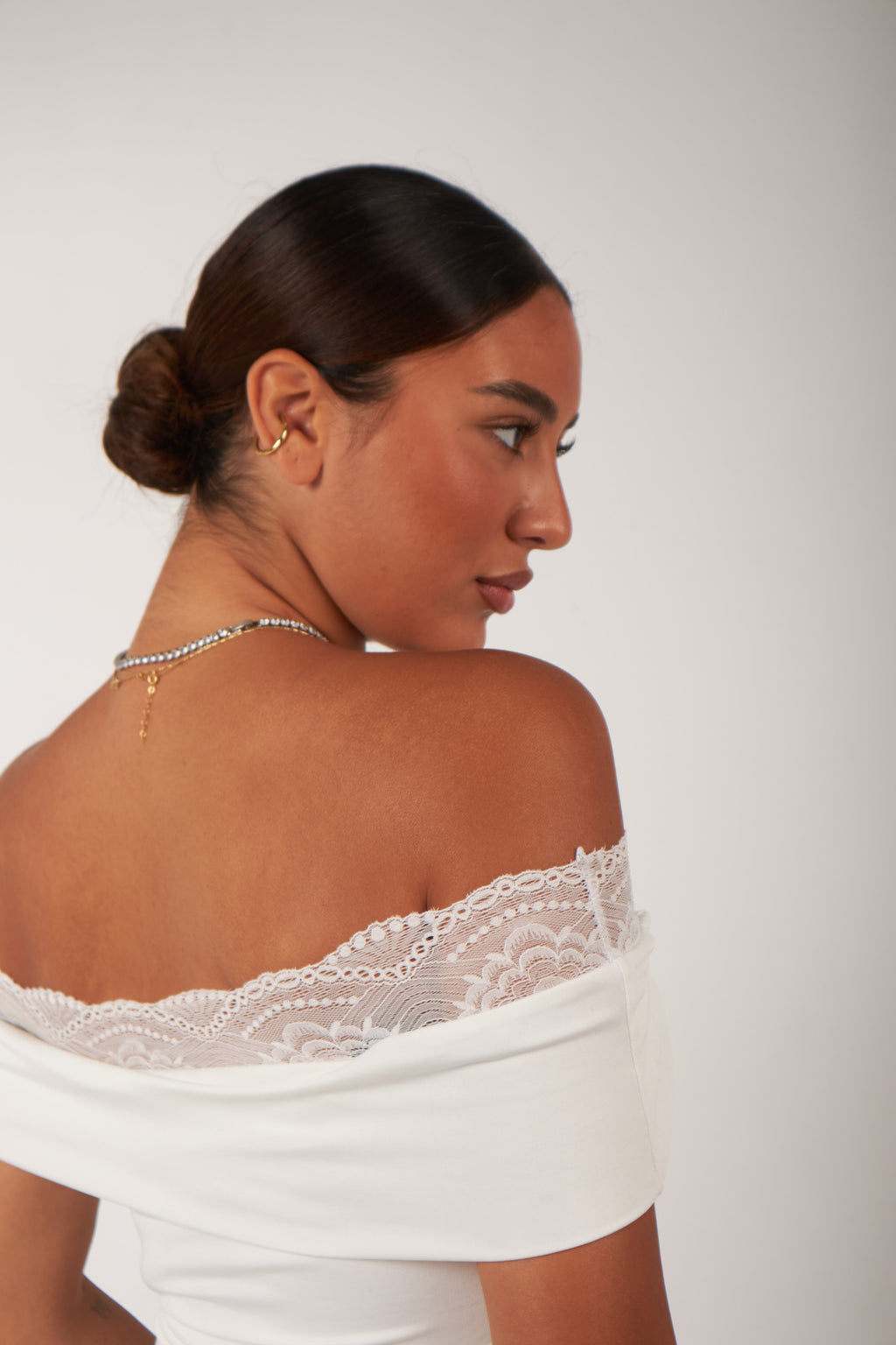 Off-Shoulder Lace Top / White