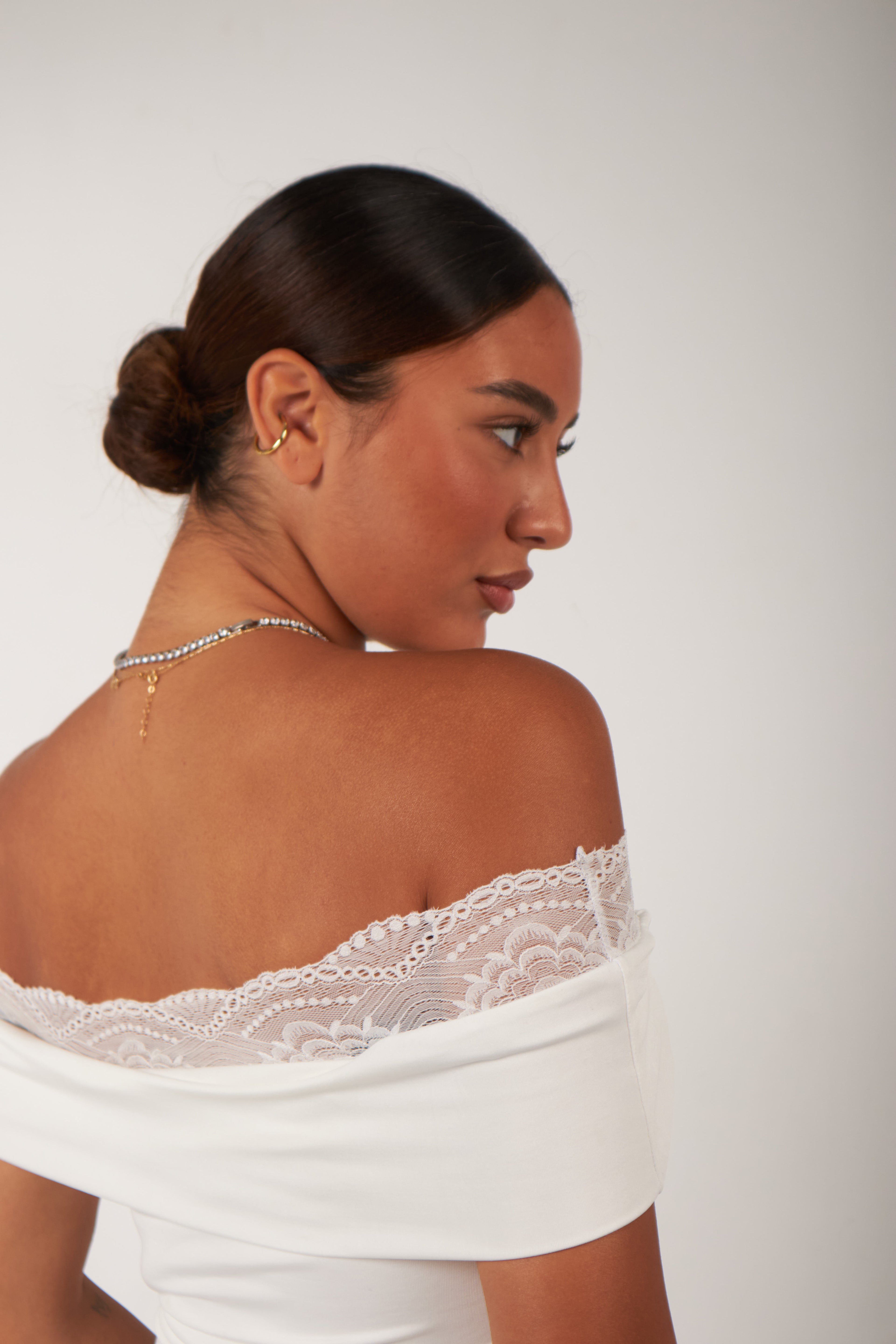 Off-Shoulder Lace Top / White