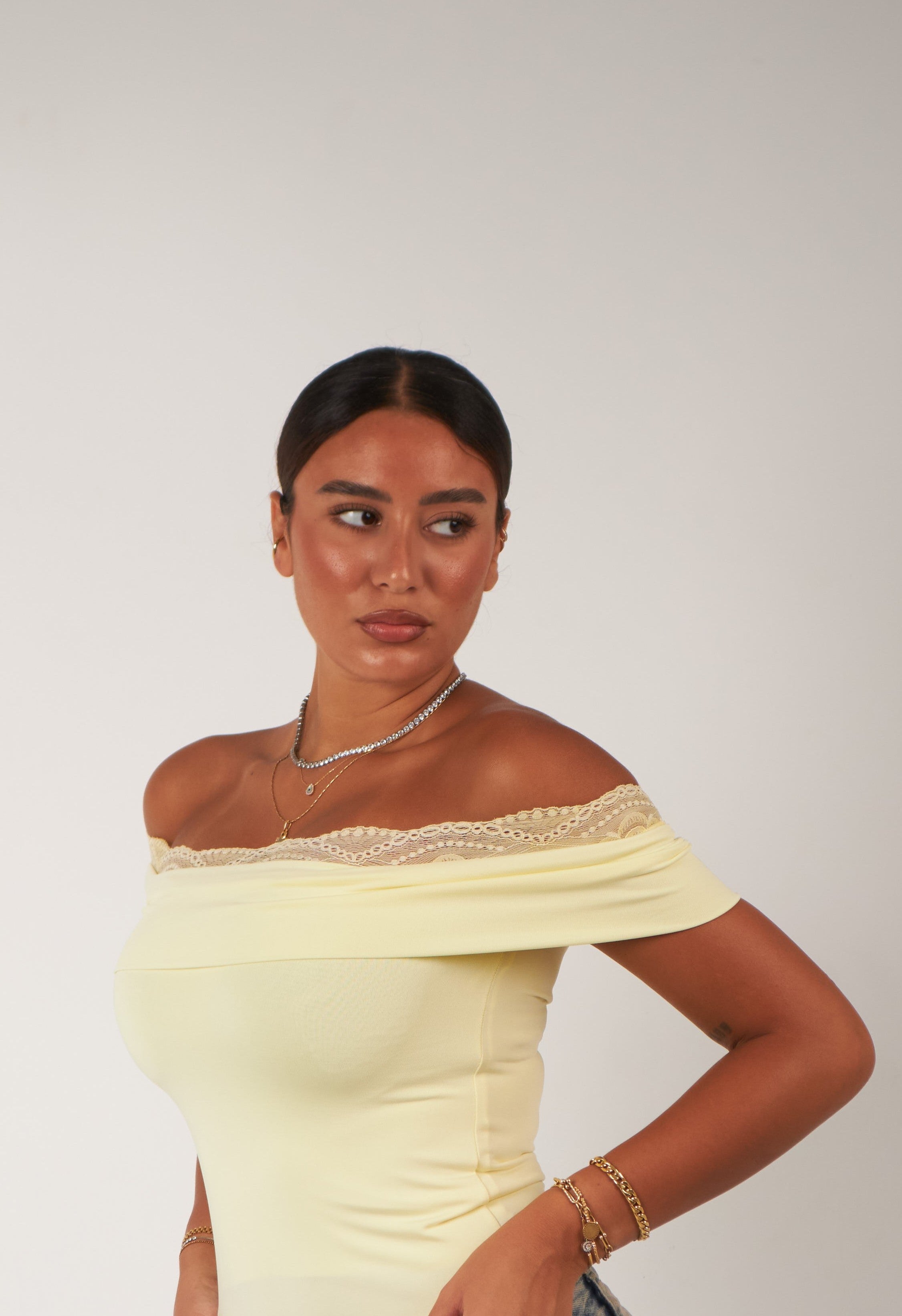 Off-Shoulder Lace Top / Yellow