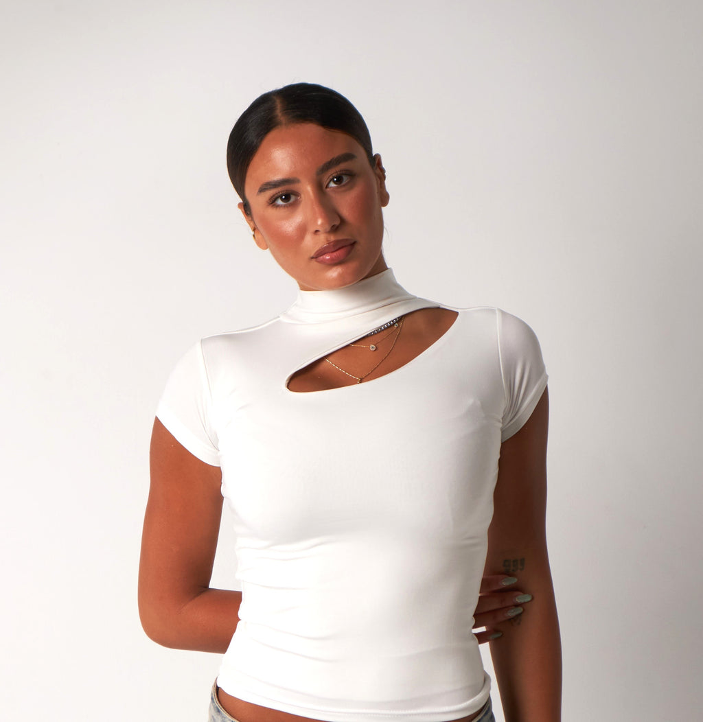 Cut-Out Top / White