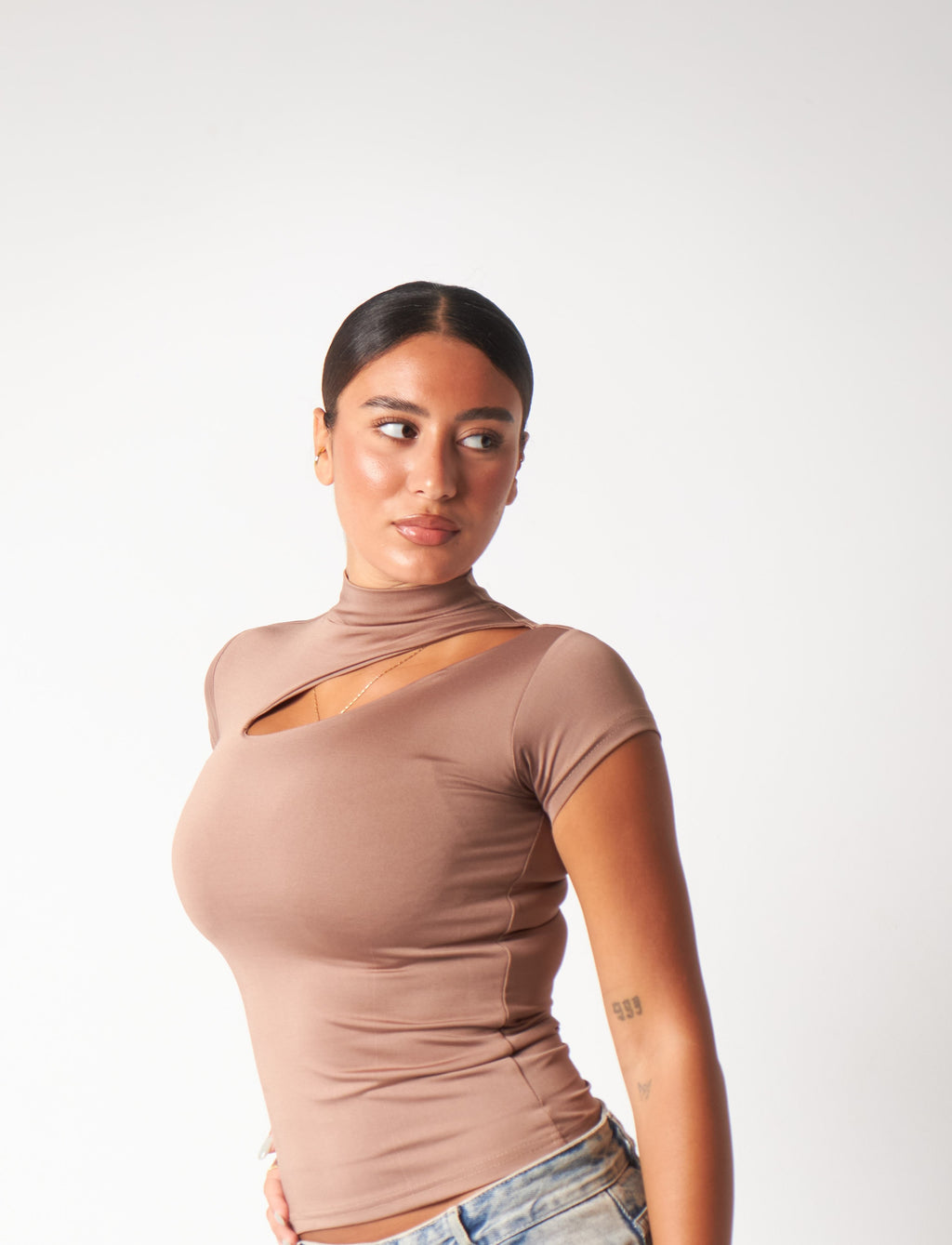 Cut-Out Top / Brown