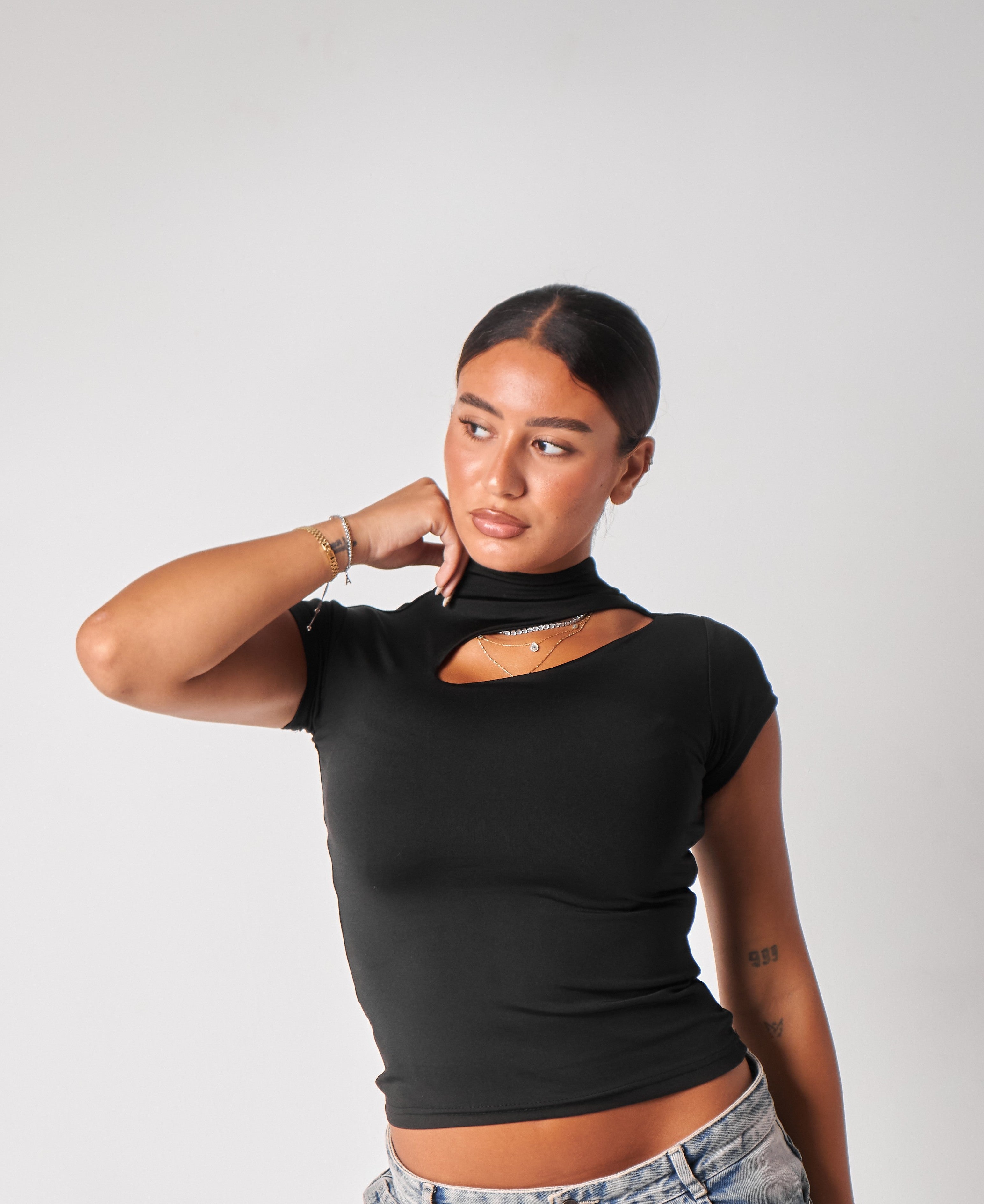 Cut-Out Top / Black