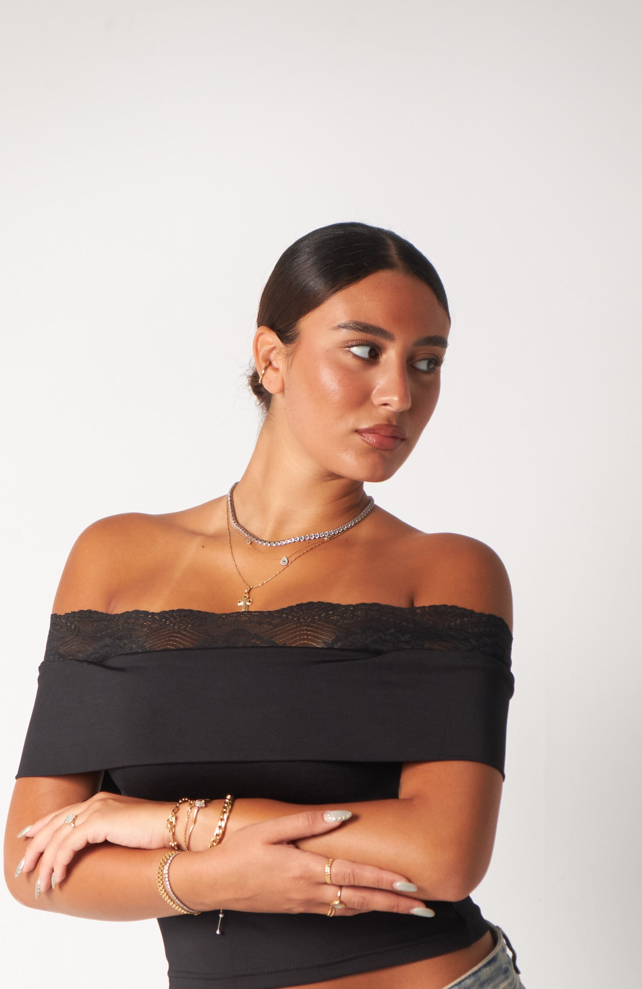 Off-Shoulder Lace Top /  Black