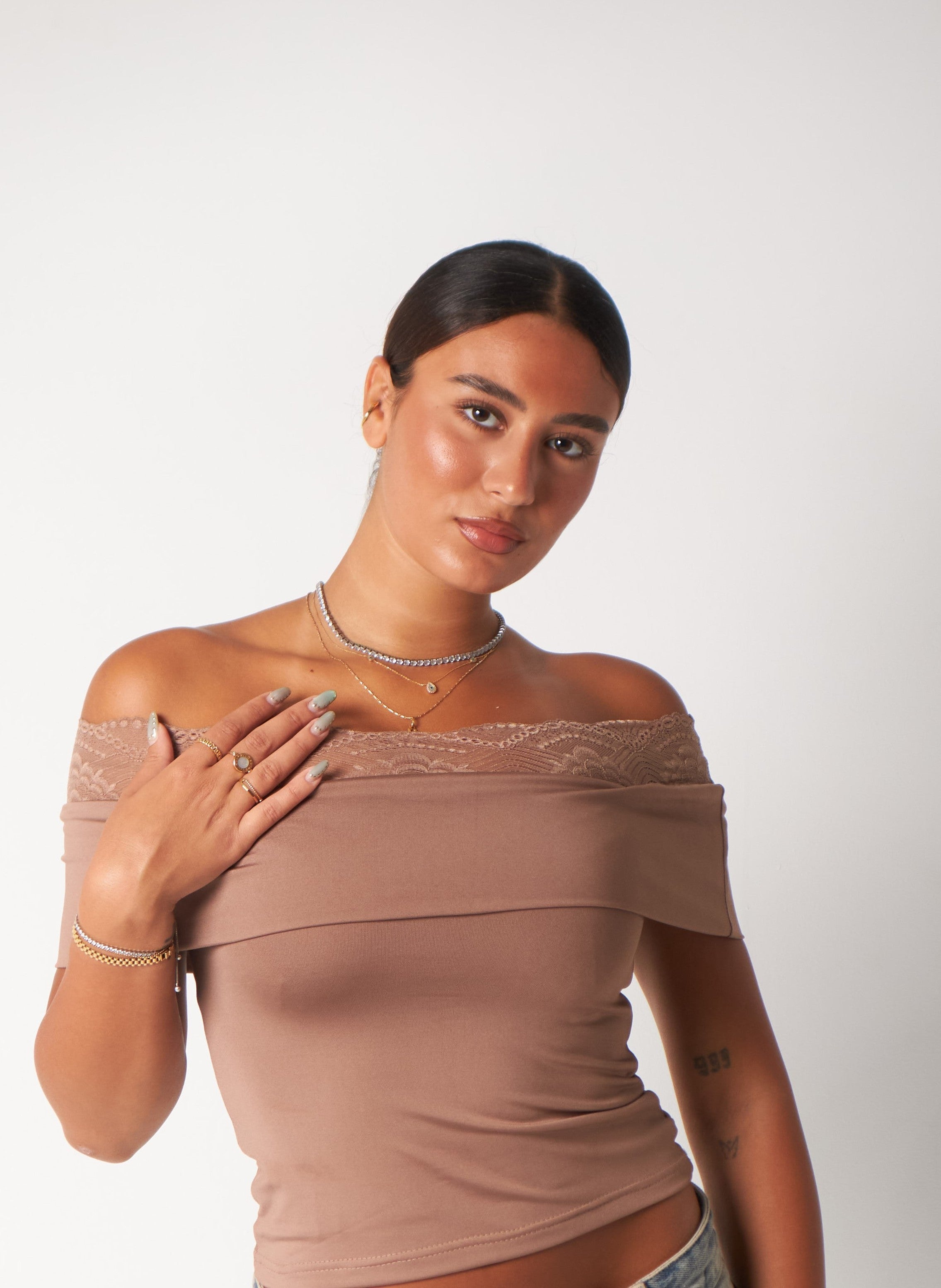Off-Shoulder Lace Top / Brown