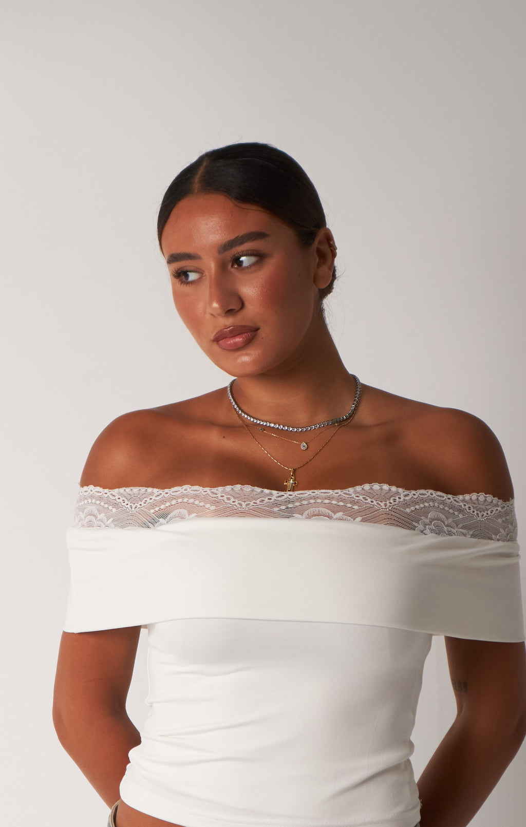 Off-Shoulder Lace Top / White