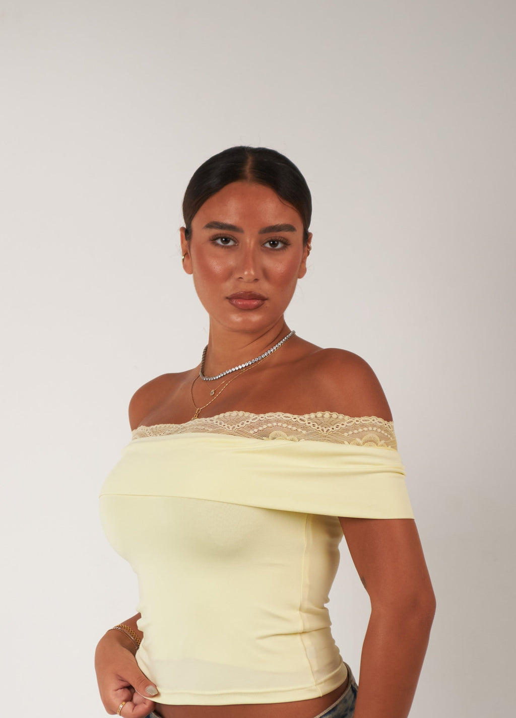 Off-Shoulder Lace Top / Yellow
